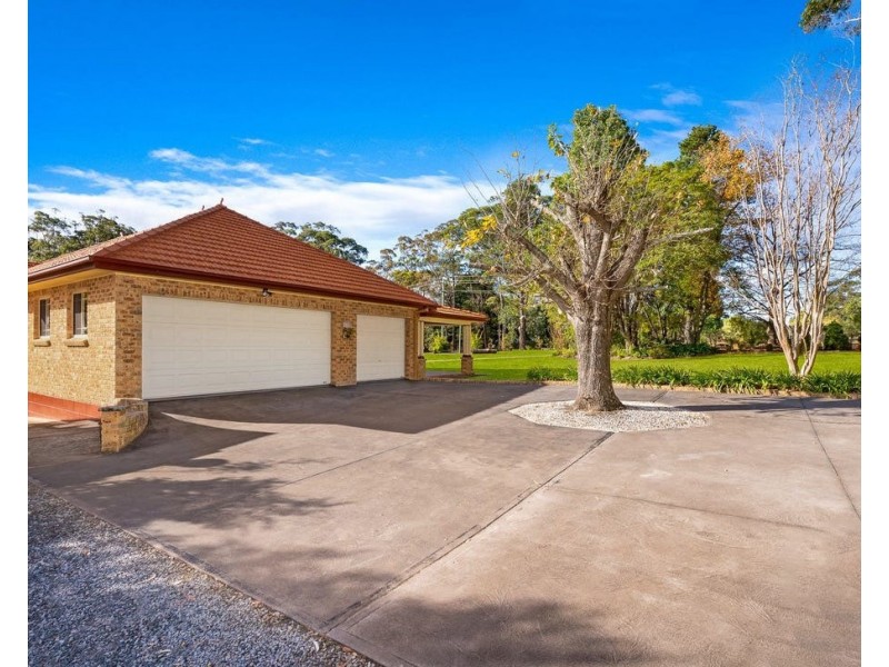 160 Binalong Road, Belimbla Park NSW 2570
