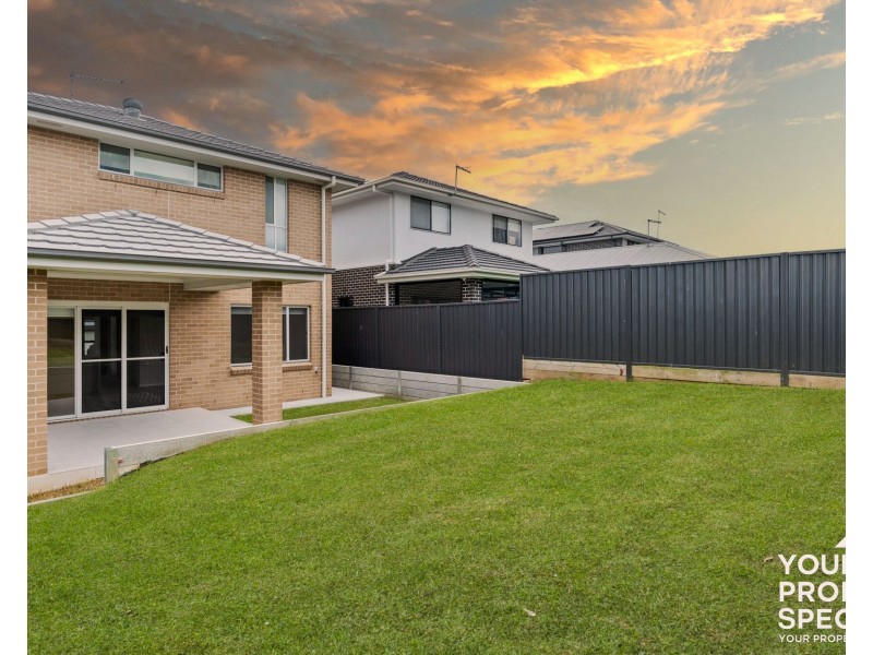 8 Boxthorn Avenue, Leppington NSW 2179