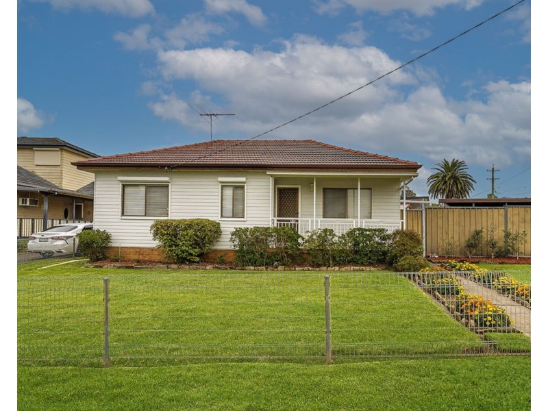 1 Sandra Street, Woodpark NSW 2164