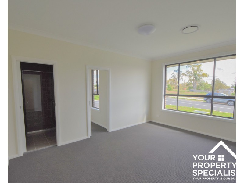 81 Arkley Crescent, Claymore NSW 2559