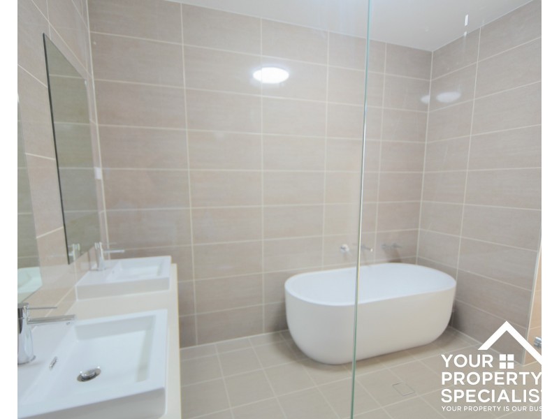 81 Arkley Crescent, Claymore NSW 2559