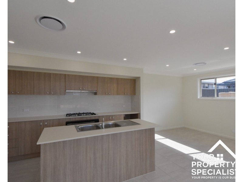 22 Dulcimere Street, Tahmoor NSW 2573