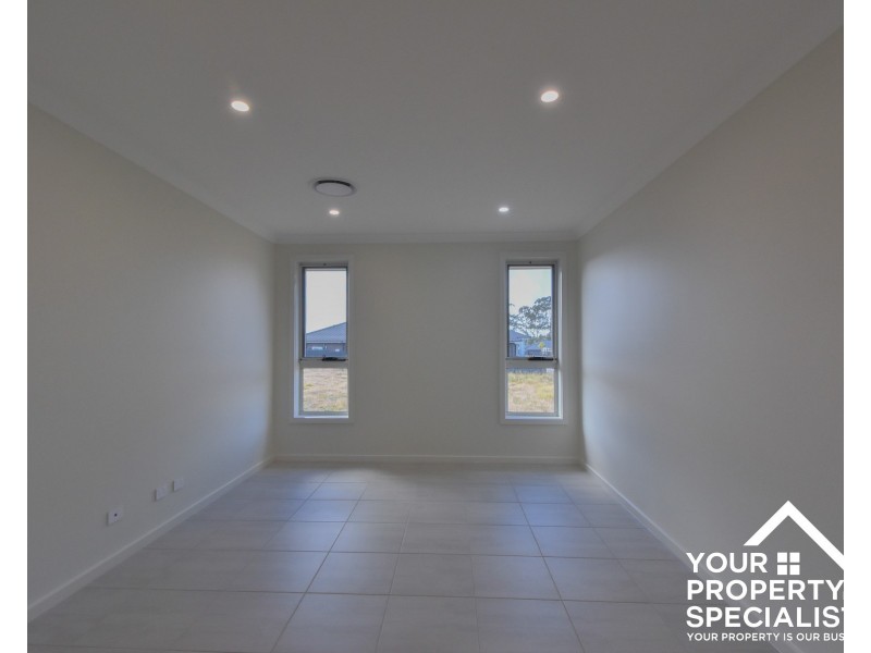 22 Dulcimere Street, Tahmoor NSW 2573