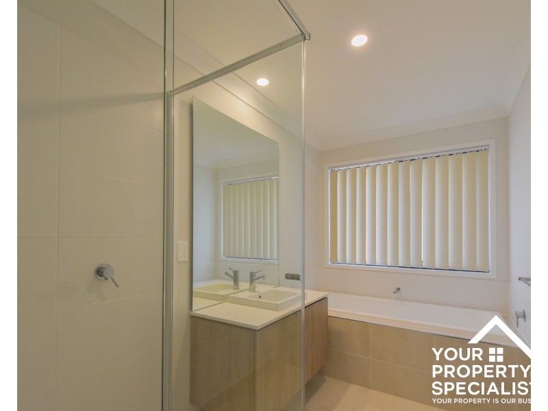 12 Renwick Street, Catherine Field NSW 2557