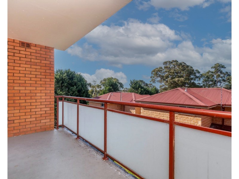 4/34 Moore Street, Campbelltown NSW 2560