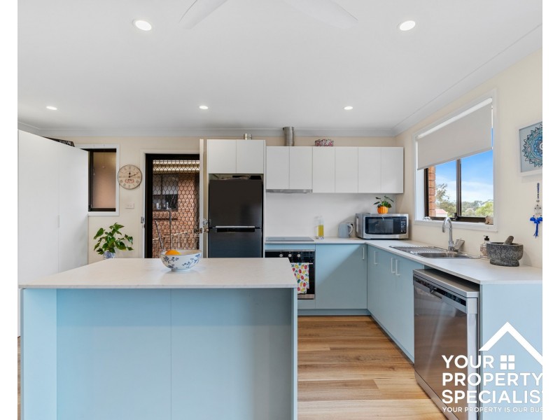 2/84 Chasselas Avenue, Eschol Park NSW 2558