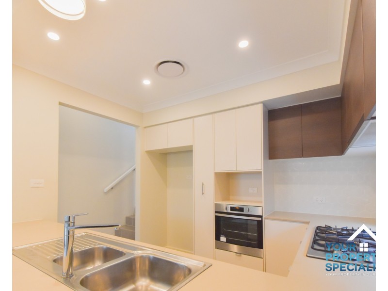 9 Romney Street, Elderslie NSW 2570