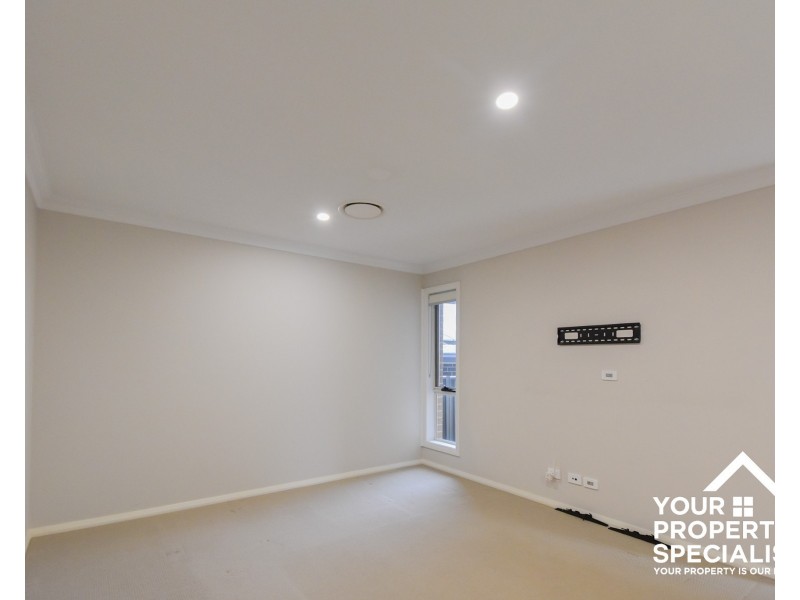 60 Jennings Crescent, Spring Farm NSW 2570