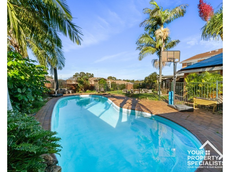 10 Thames Place, Kearns NSW 2558