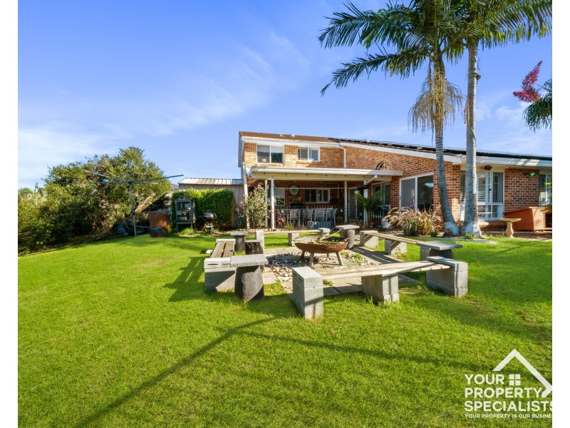 10 Thames Place, Kearns NSW 2558