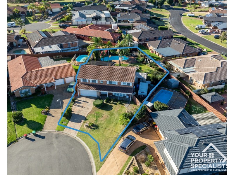 10 Thames Place, Kearns NSW 2558