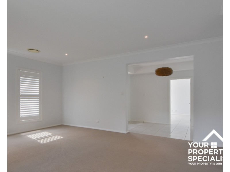14 Yewens Circuit, Grasmere NSW 2570