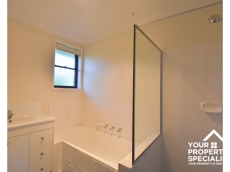 16 Griffiths Avenue, Camden South NSW 2570