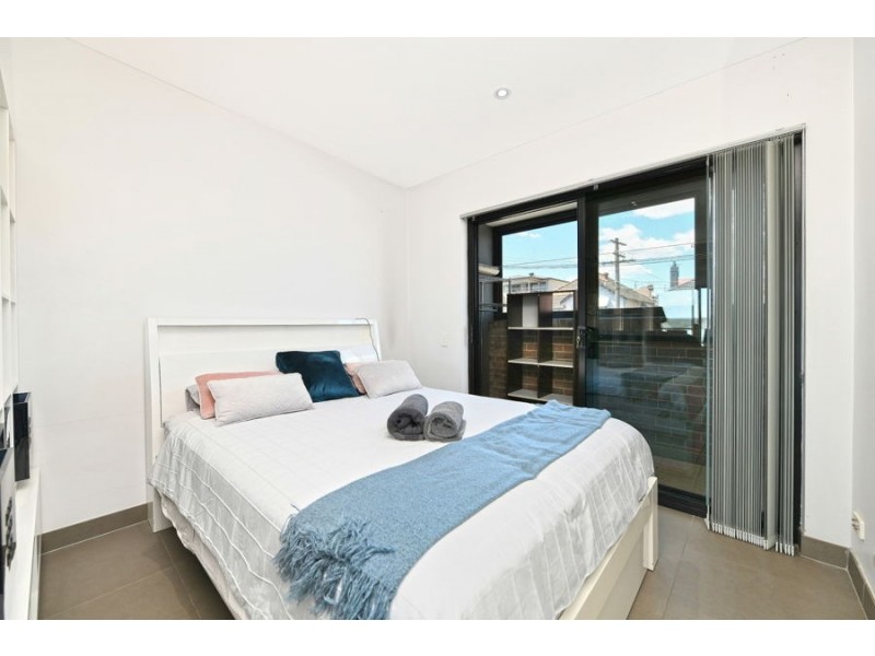 1/110 Lyons Road, Drummoyne NSW 2047