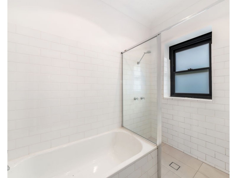 2/18 Lenthall Street, Kensington NSW 2033