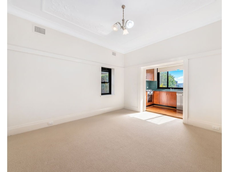 2/18 Lenthall Street, Kensington NSW 2033