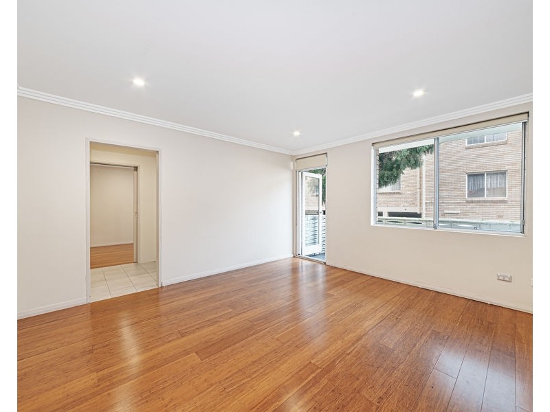 6/96 Burns Bay Road, Lane Cove NSW 2066