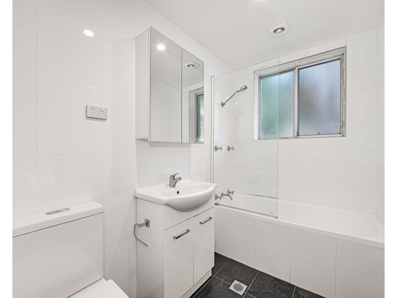 10/96 Burns Bay Road, Lane Cove NSW 2066