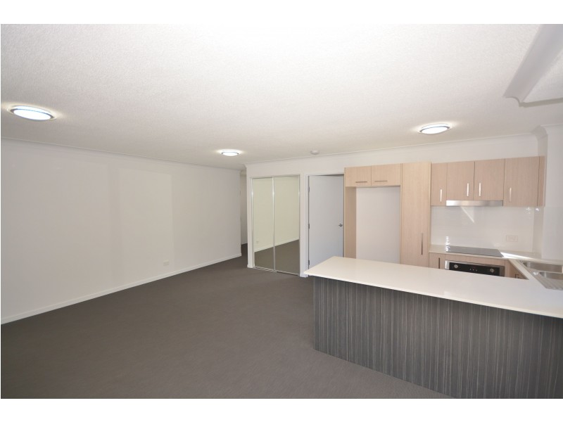 33 Loder Street, Biggera Waters QLD 4216