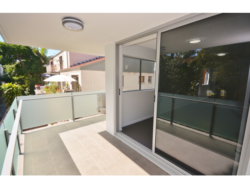 33 Loder Street, Biggera Waters QLD 4216