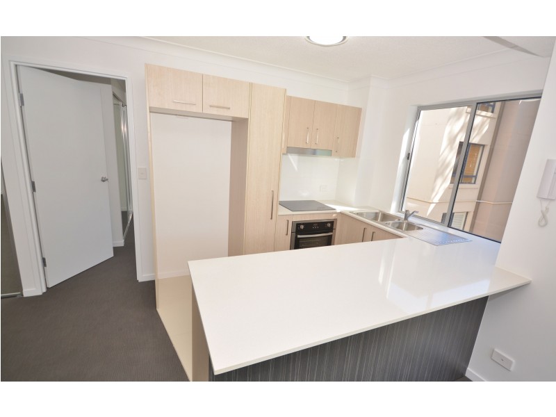 33 Loder Street, Biggera Waters QLD 4216