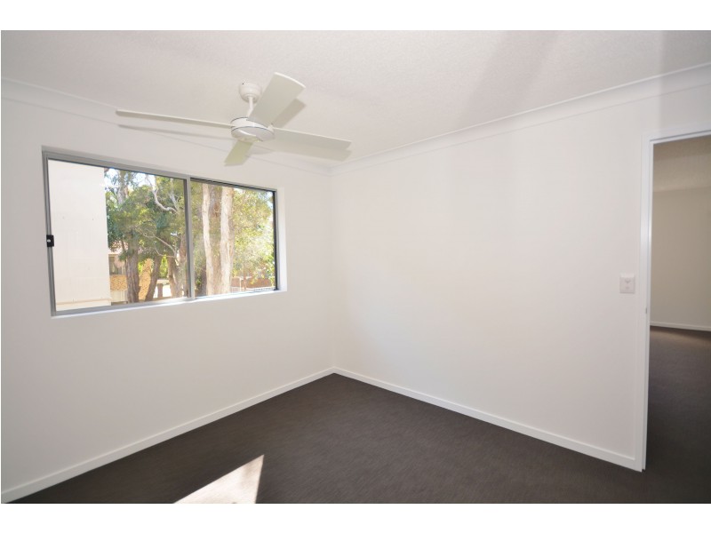 33 Loder Street, Biggera Waters QLD 4216