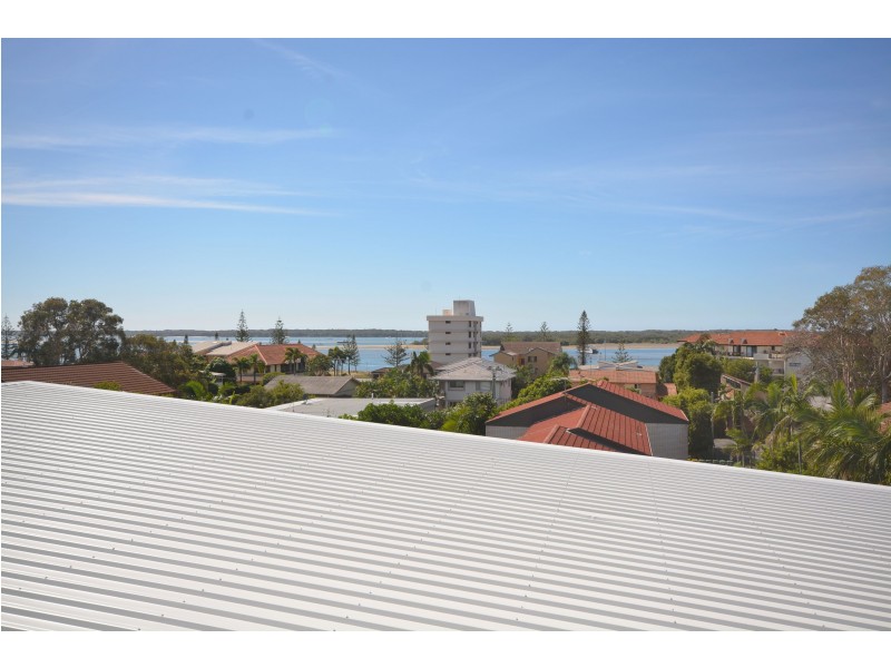 33 Loder Street, Biggera Waters QLD 4216