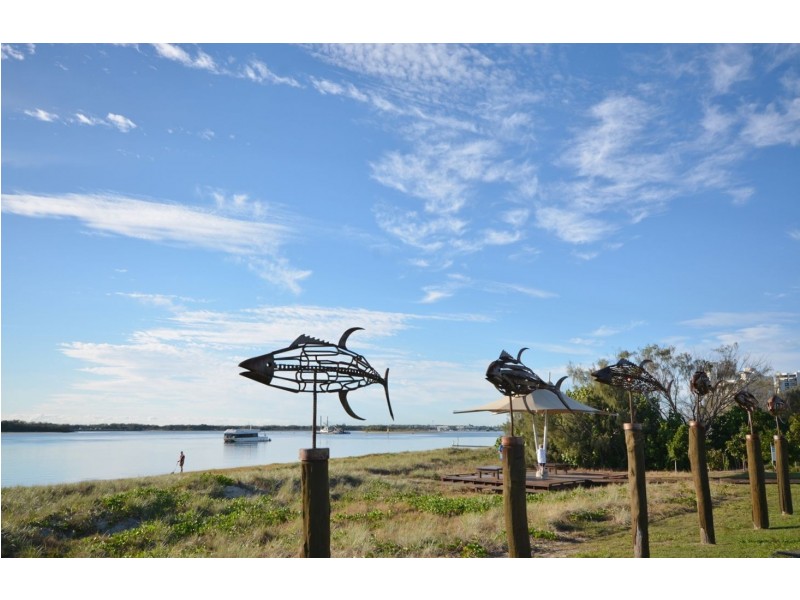 33 Loder Street, Biggera Waters QLD 4216