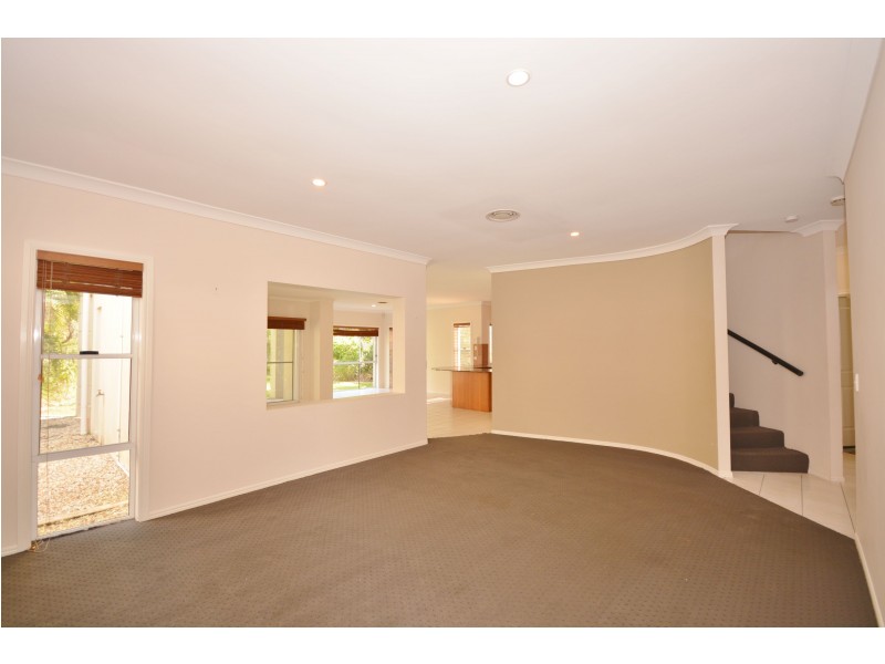 8394 Magnolia Drive East, Hope Island QLD 4212