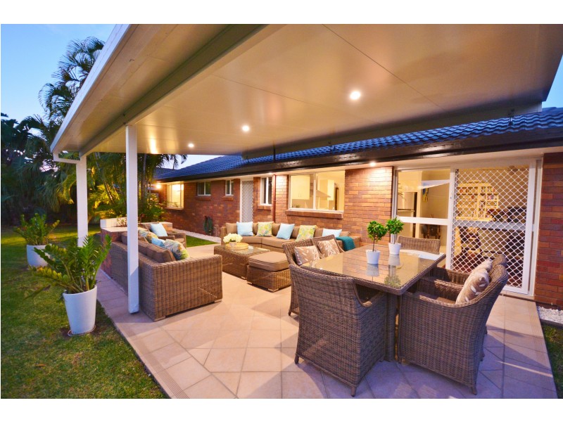 9 Coachwood Court, Burleigh Waters QLD 4220