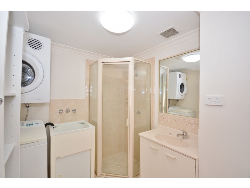 2/63 Queen Street, Southport QLD 4215
