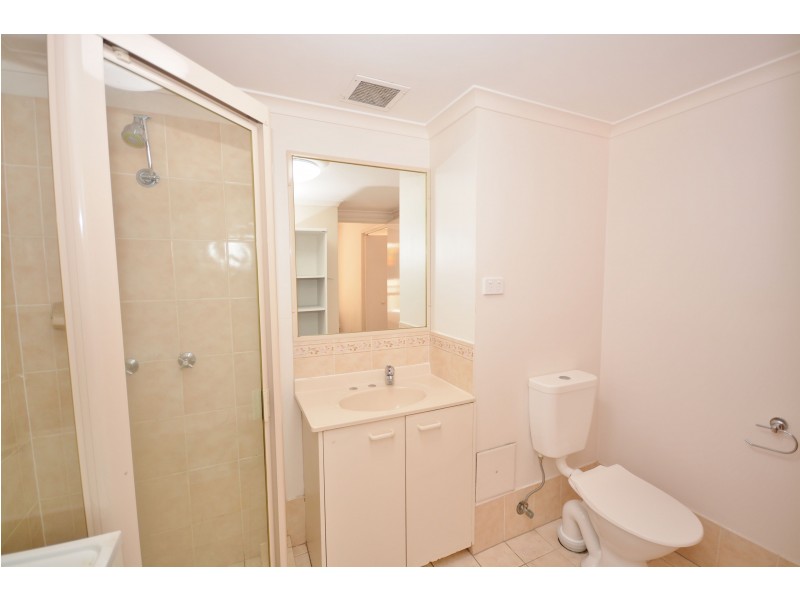 2/63 Queen Street, Southport QLD 4215