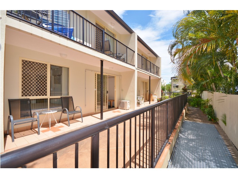 2/63 Queen Street, Southport QLD 4215