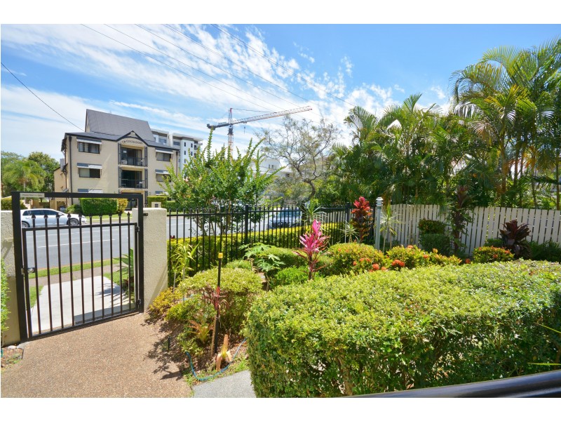 2/63 Queen Street, Southport QLD 4215