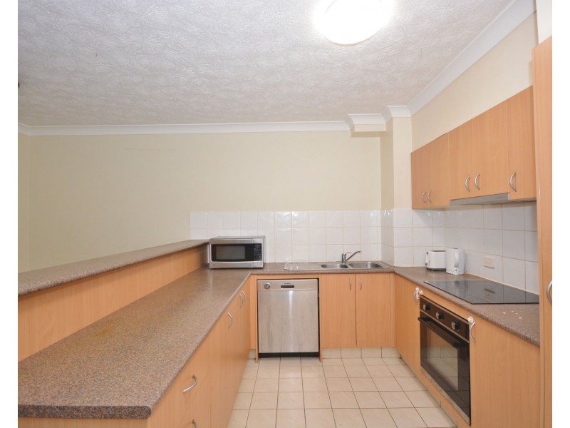 6/52-58 Queen Street, Southport QLD 4215