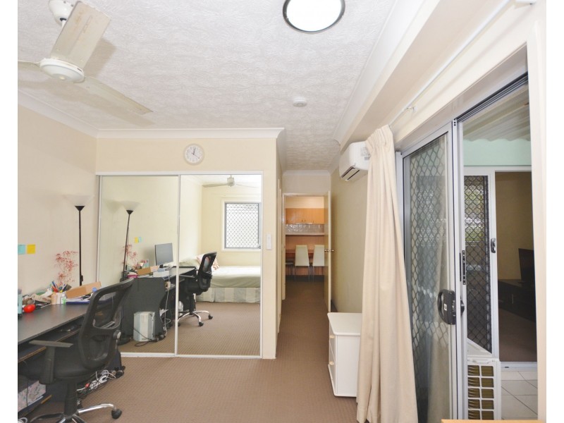 6/52-58 Queen Street, Southport QLD 4215