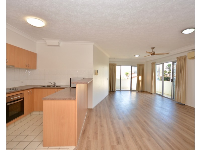 19/52-58 Queen Street, Southport QLD 4215