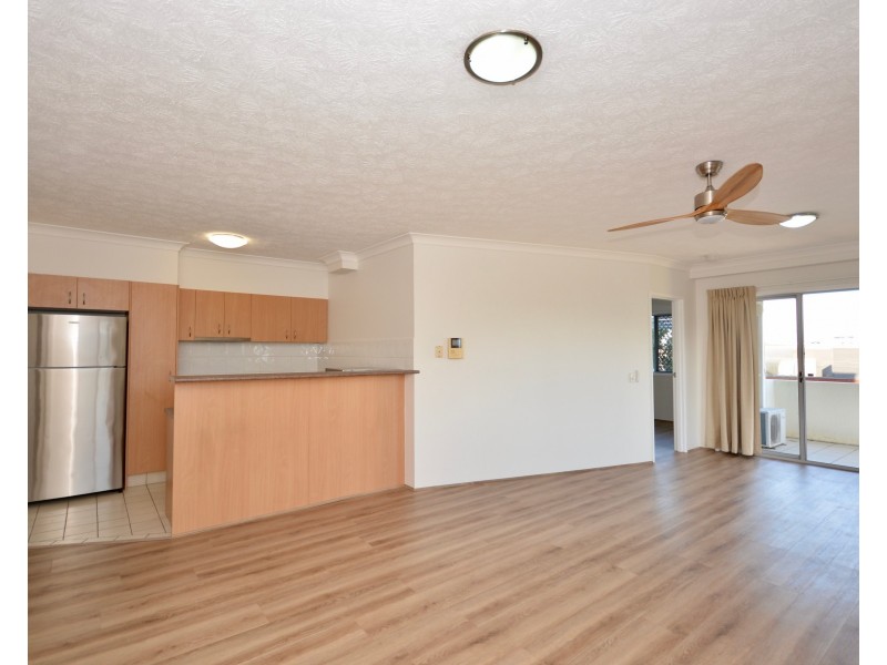 19/52-58 Queen Street, Southport QLD 4215