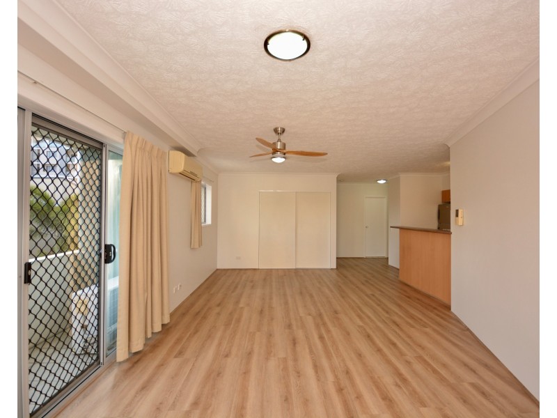 19/52-58 Queen Street, Southport QLD 4215