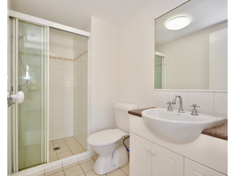 19/52-58 Queen Street, Southport QLD 4215