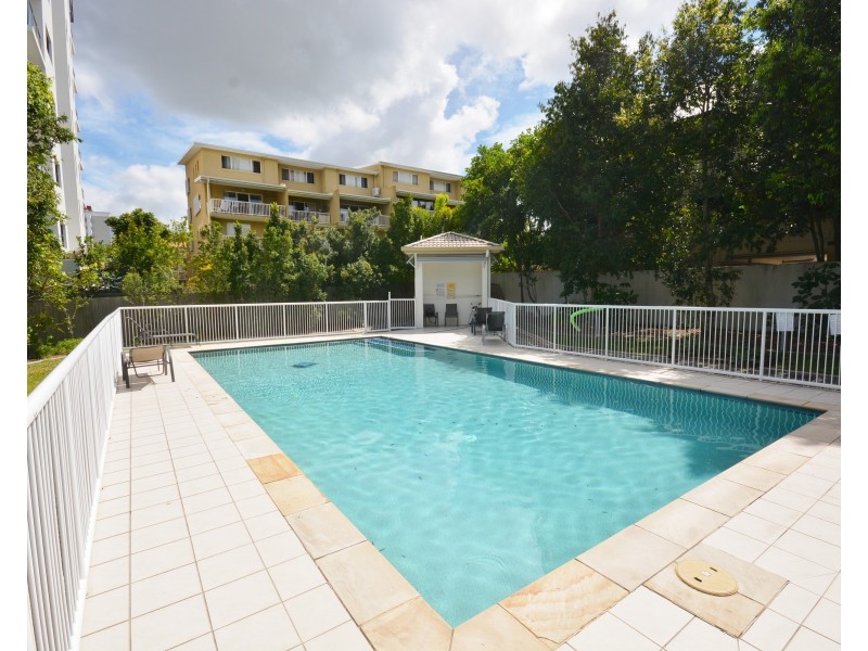 19/52-58 Queen Street, Southport QLD 4215