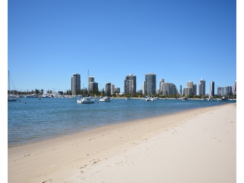 19/52-58 Queen Street, Southport QLD 4215