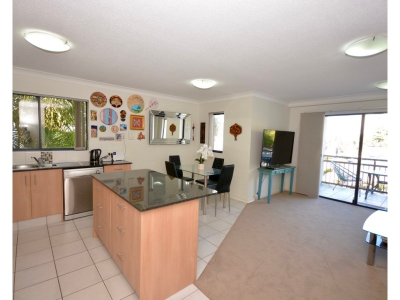 10/46-48 Lenneberg Street, Southport QLD 4215