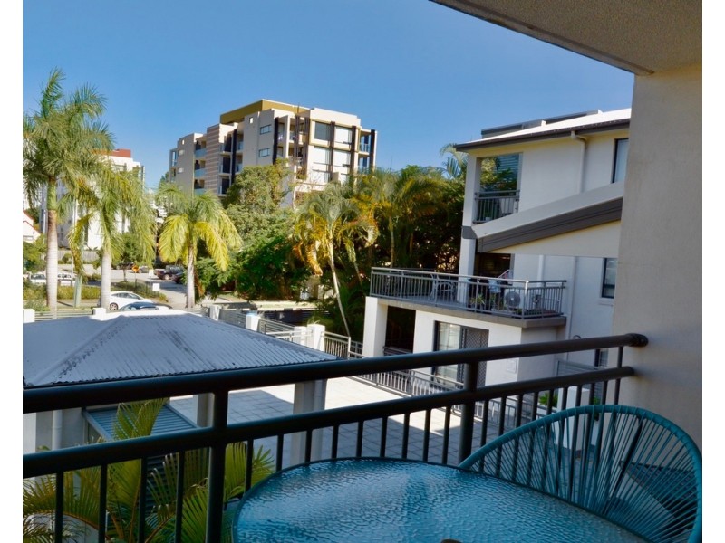 10/46-48 Lenneberg Street, Southport QLD 4215