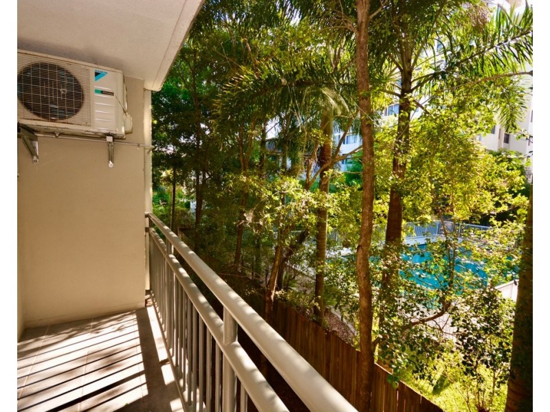 10/46-48 Lenneberg Street, Southport QLD 4215