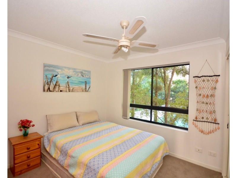 10/46-48 Lenneberg Street, Southport QLD 4215