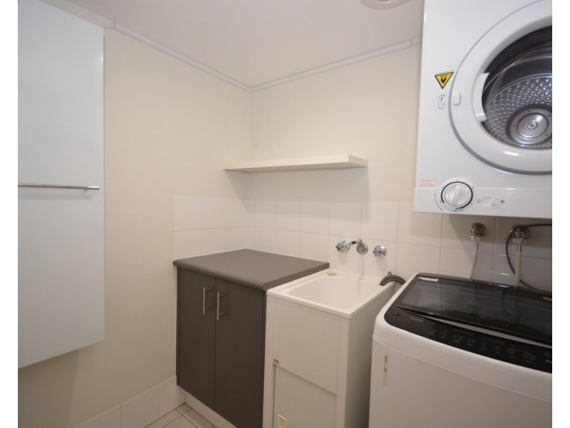 10/46-48 Lenneberg Street, Southport QLD 4215