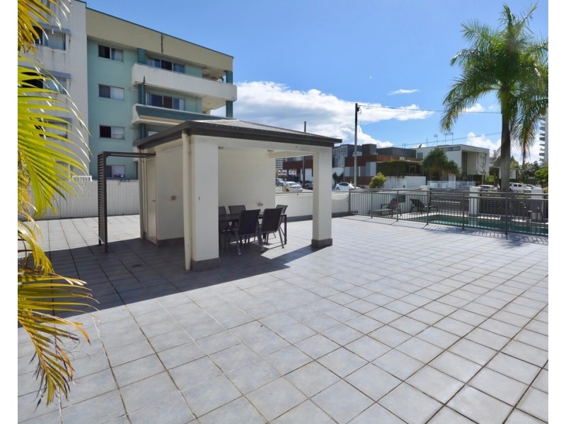 10/46-48 Lenneberg Street, Southport QLD 4215