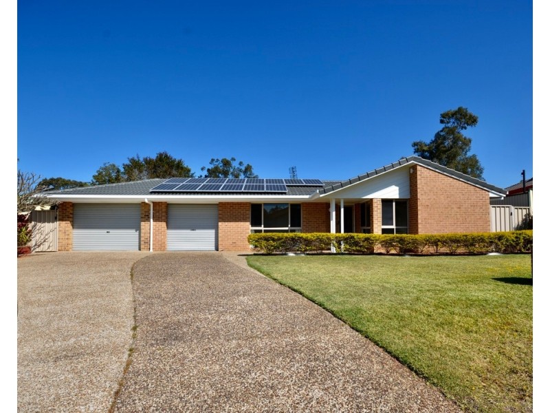 2 Gosford Court, Helensvale QLD 4212