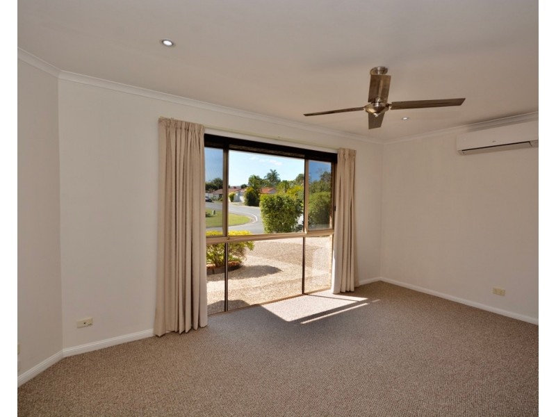 2 Gosford Court, Helensvale QLD 4212